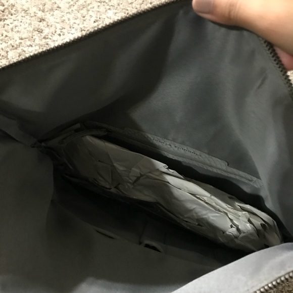 NWOT CHINESE LAUNDRY KARLINA FOLDOVER CROSSBODY - Picture 8 of 8